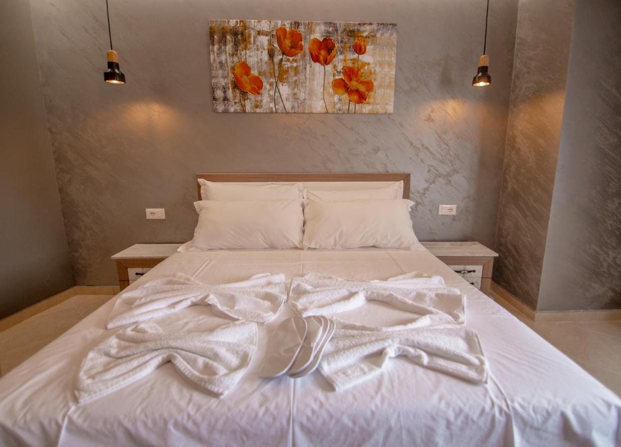 Ajilin Hotel Rooms Korce Exterior foto