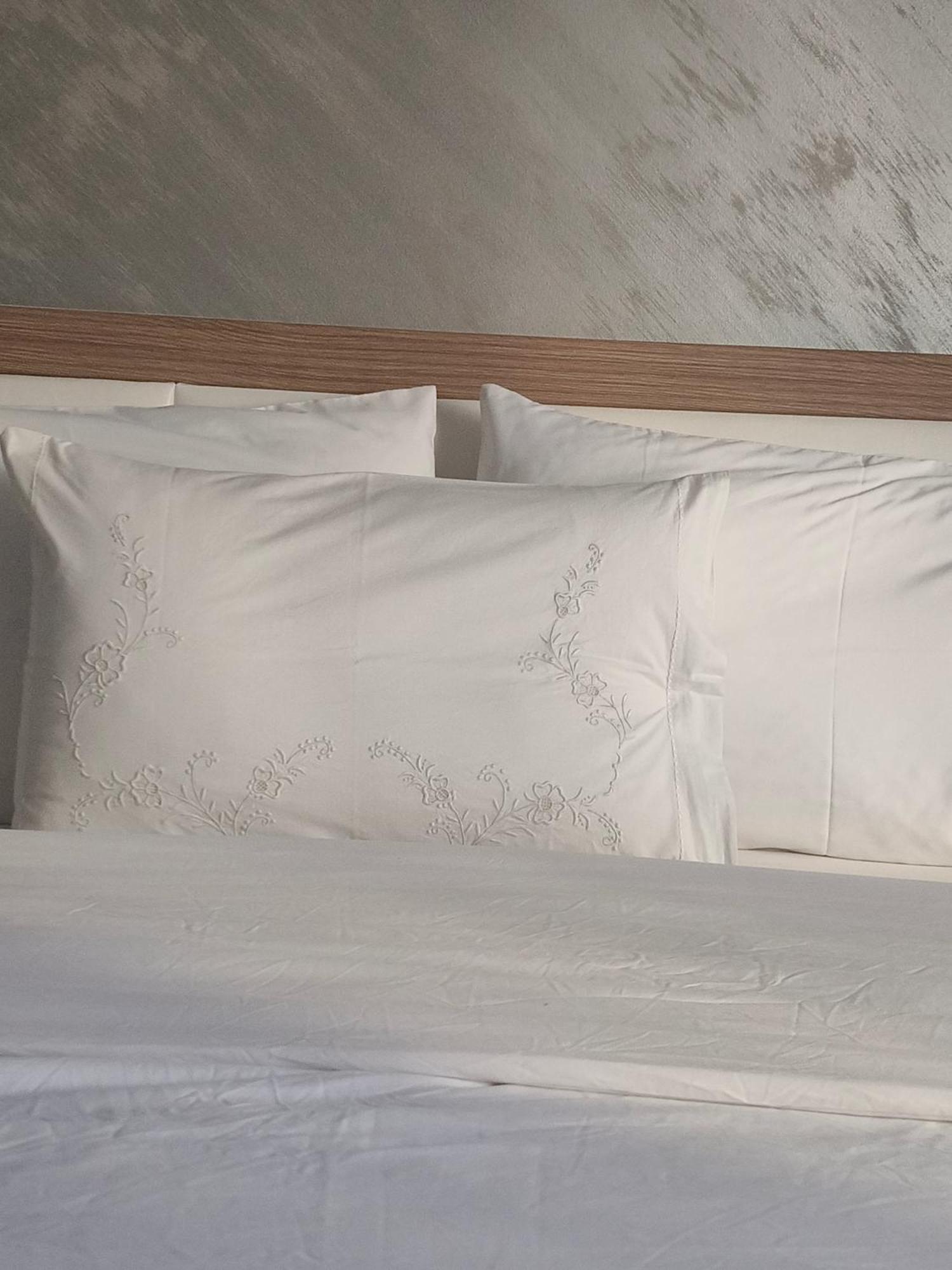 Ajilin Hotel Rooms Korce Zimmer foto